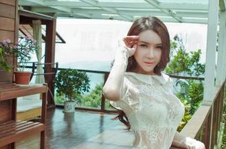 果团网 – 这组‘眼镜’照告诉你，戴眼镜的钟紫怡其实在看你哦，原图分享下载，快来围观！