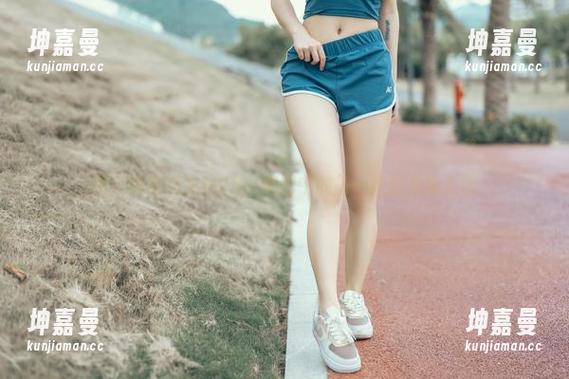 桃良阿宅与女仆2B，美图中的每一帧都是新发现
