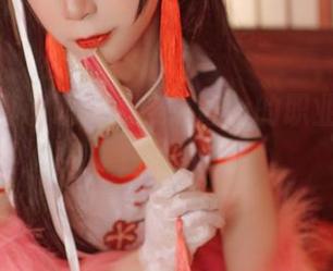 精选写真说职场：樱落酱w的职业装乱入趣事