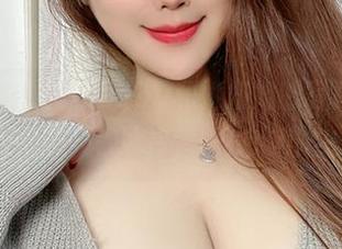 微密圈 – 海豚baby和她姐姐的写真，镜头前一秒冰冷，一秒火热。