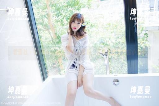爱蜜社-莉娜lena 爱蜜社 - 莉娜lena的牛仔裤大冒险:写真集分享中的小幽默