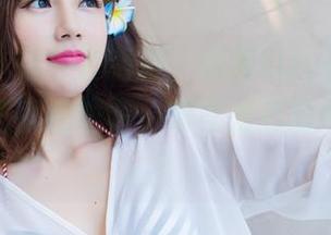 爱蜜社 – 这一套制服，莉莉Lily在高清之下融化了我的眼睛，套图里有啥好玩的呢？