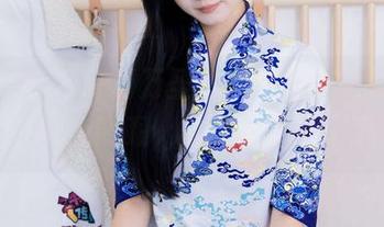 物恋传媒 – 高清万圣节，图片中的菲菲似乎在对我眨眼，是我想太多了吗？