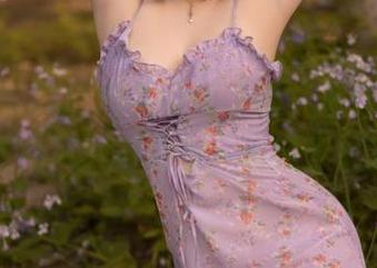 浴缸里的皮皮奶可可爱了啦，最新写真里那股随性虽然不经意，但好像很对味？