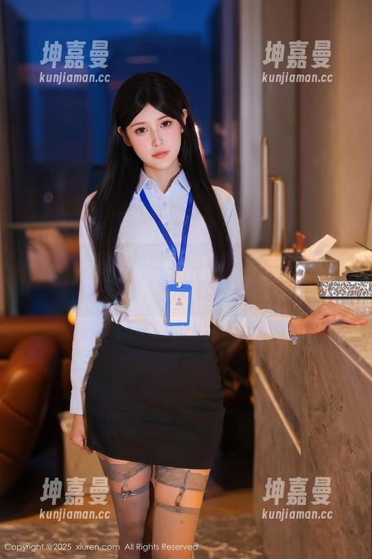 秀人网 - icy猪的美腿写真，图包让你顿时信心满满，腿好就能当背景板！