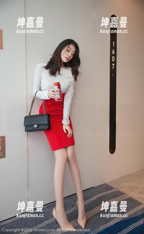 秀人网 - 妲己_toxic女友写真作品集，简约而不失暧昧