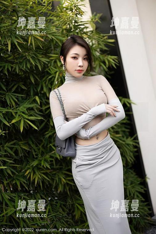 秀人网 - 悦悦姐的私拍图集——泳衣秀，谁说只能夏天穿？