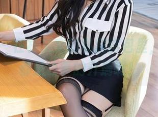 秀人网 – 在林文文的私房图包里，学妹们都是故事的开端啊！