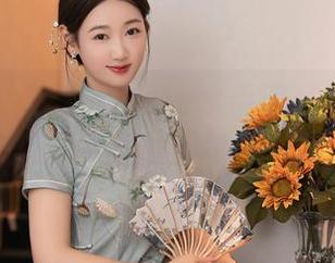 秀人网 – 白洁Bessie水手服写真合集：唔，应该是某种程度上勾人心弦的风格。
