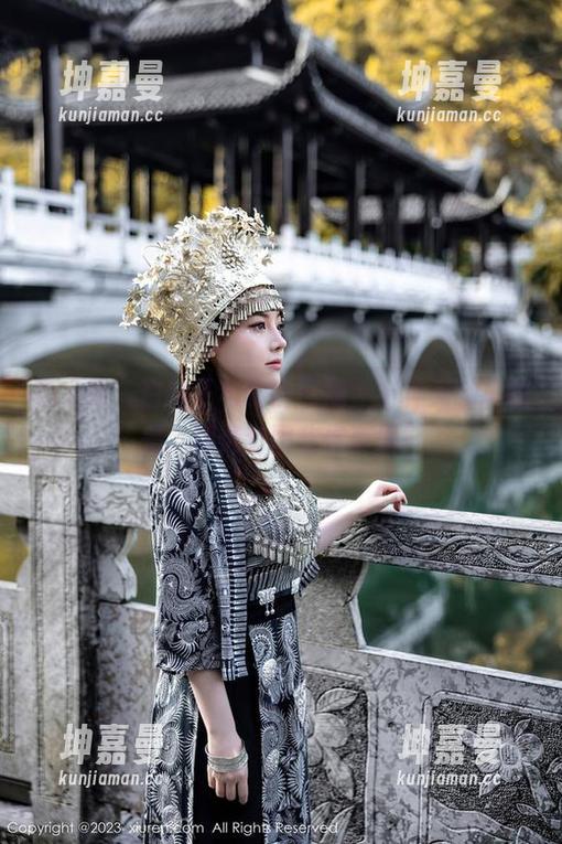 秀人网-盼盼已鸠 秀人网 - 白裙子与盼盼已鸠,有种无聊里的美,精选套图非你莫属!