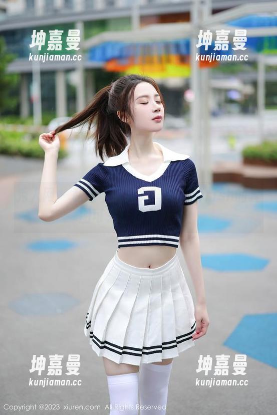 秀人网 - 私拍不清纯？绮梦Cherish的套图可是让你乐开怀！