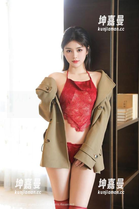 秀人网 - 教室里的黄婧GIGI，写真就像一场随意的课间梦