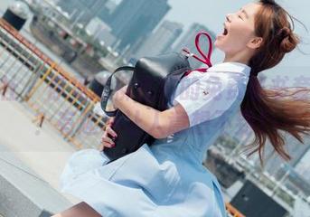 菠萝社 – 你见过柳侑绮的免费秘书套图吗？有趣得让人意想不到！