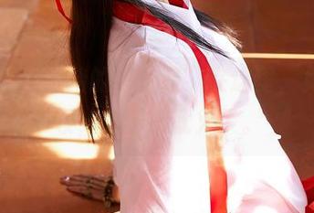 蜜桃社 – 美绪的“套装”在这里，免费来领，光看心就火了。