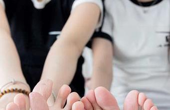 袜啵啵 – 黑丝大腿袜的果冻图包，精选内容让人意外，难道我这眼光有问题吗？