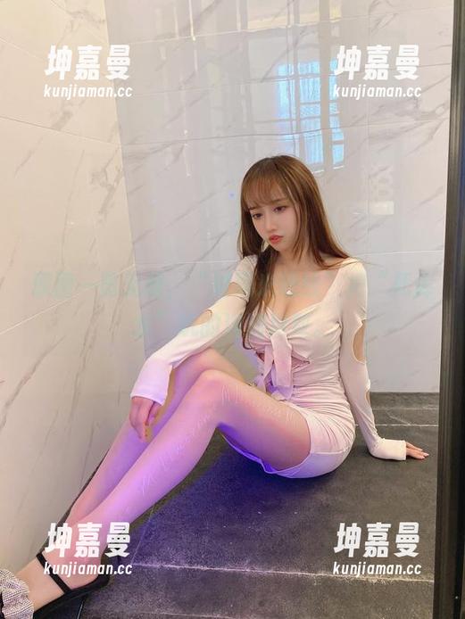 原图一览无遗，“过期米线线”把“死库水”玩的淋漓尽致。