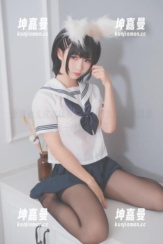 面饼仙儿这次玩得真溜，阿克亚在原图里透着一丝巧妙暗示。