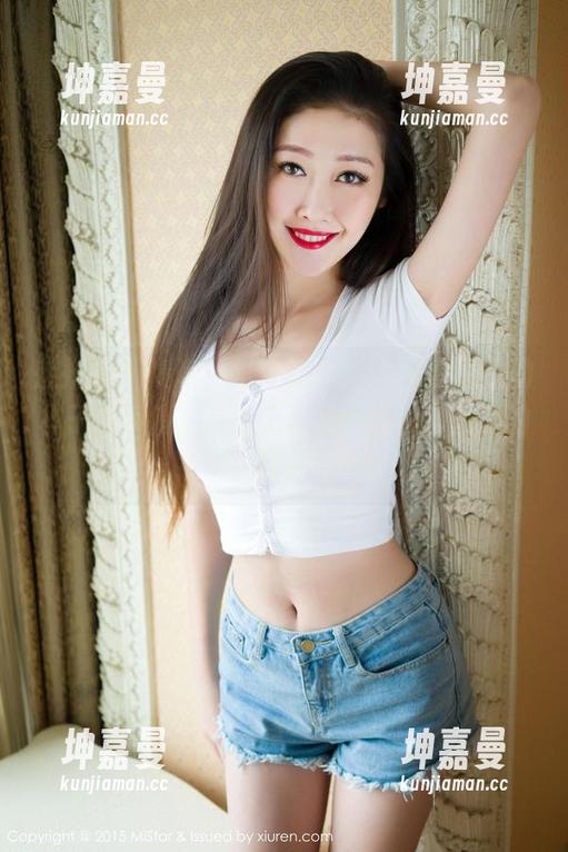 魅妍社-赵欢颜Jessica 魅妍社 - 啧啧,赵欢颜Jessica在厨房的样子真不错,完全无圣光,那个套图里的抬手、转身,哎。
