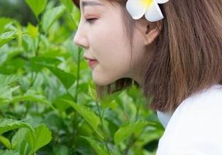 魅妍社 – 想看黑白？雪千紫私拍合集不怕冷，反而很温柔的那种…