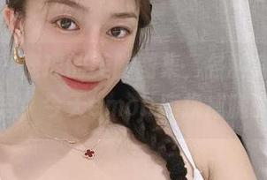 微密圈 – 鹿瑶的美腿图集，各种角度都藏着小心思，今天emoji应换成腿的表情！